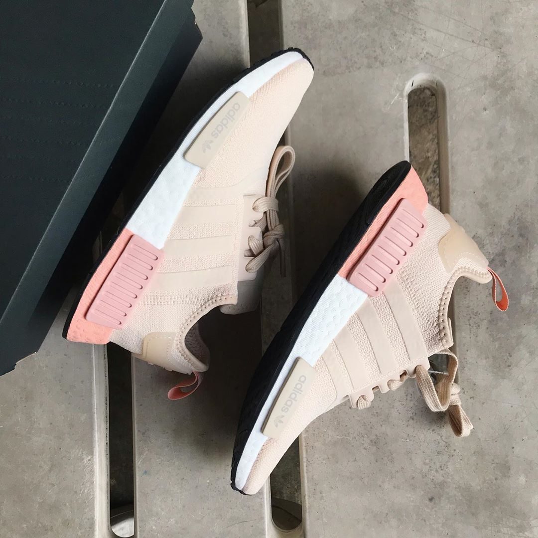 Nmd r1 clearance linen vapor pink