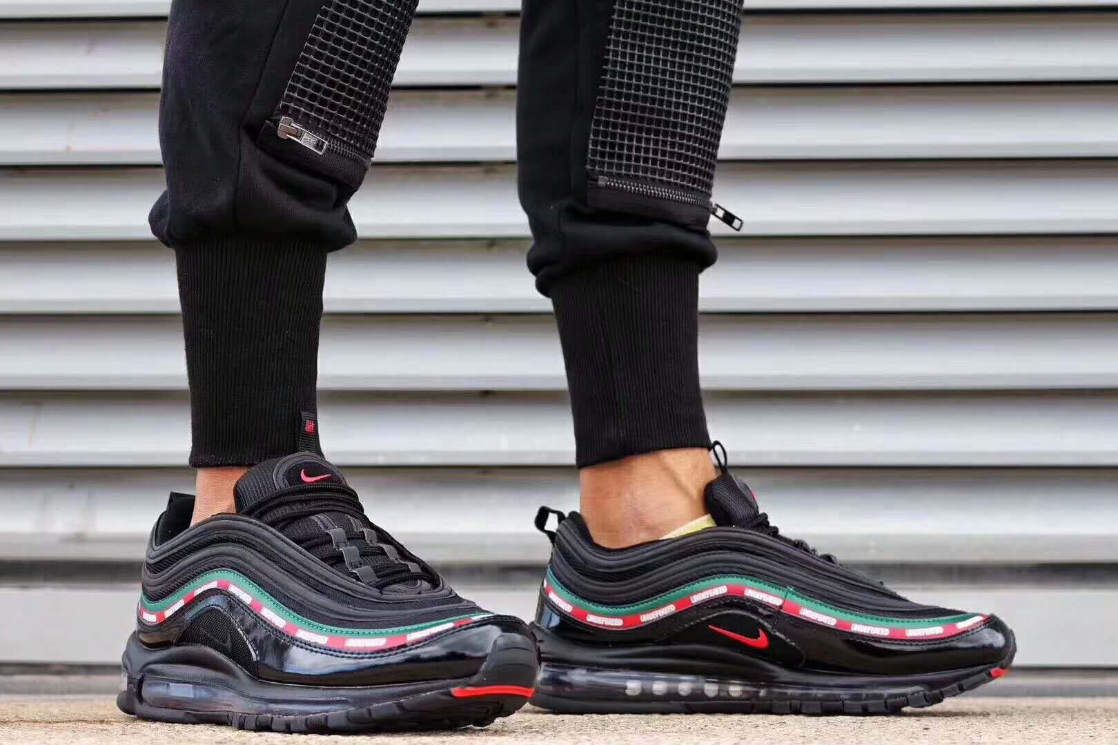 Nike air max 97 2024 undefeated giá bao nhiêu