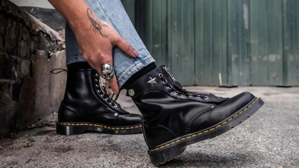 giay-dr-martens-duoc-san-xuat-o-dau-1-so-doi-giay-dr-marten-dinh-dam