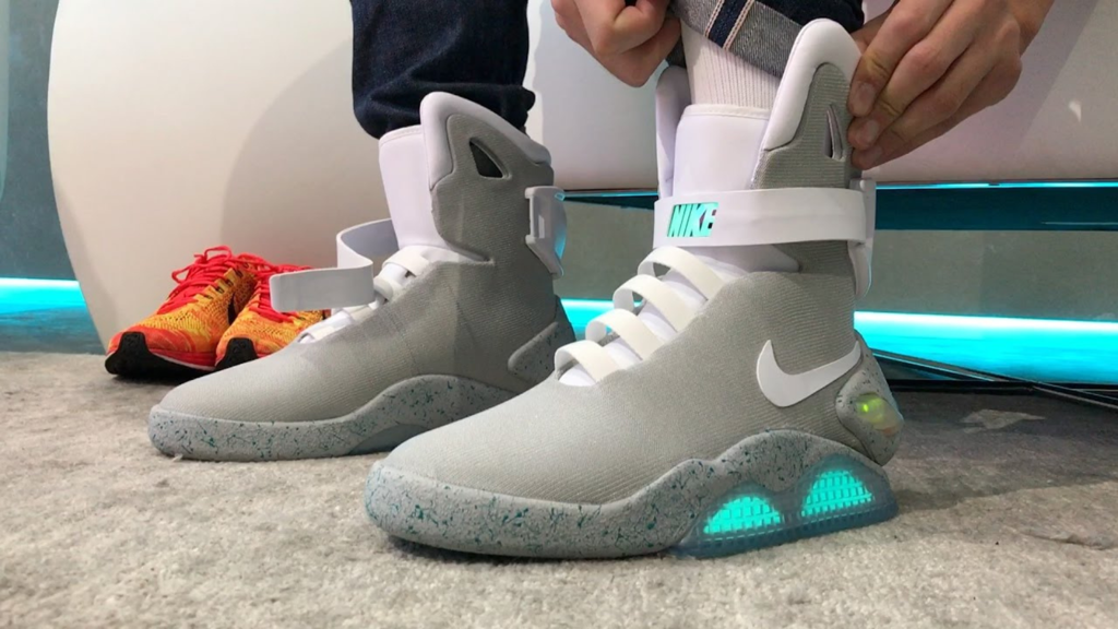 Nike air hotsell mag giá